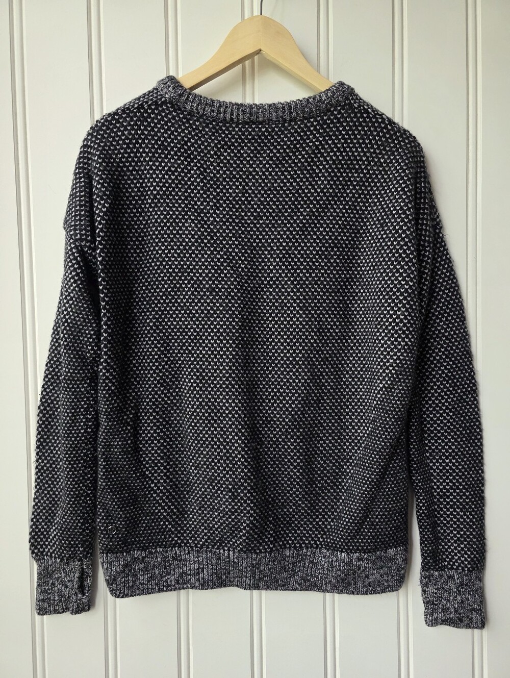 Lululemon Yogi Crewneck Sweater Black Heathered Grey Merino Wool Size 10 W3H34S - Picture 6 of 7